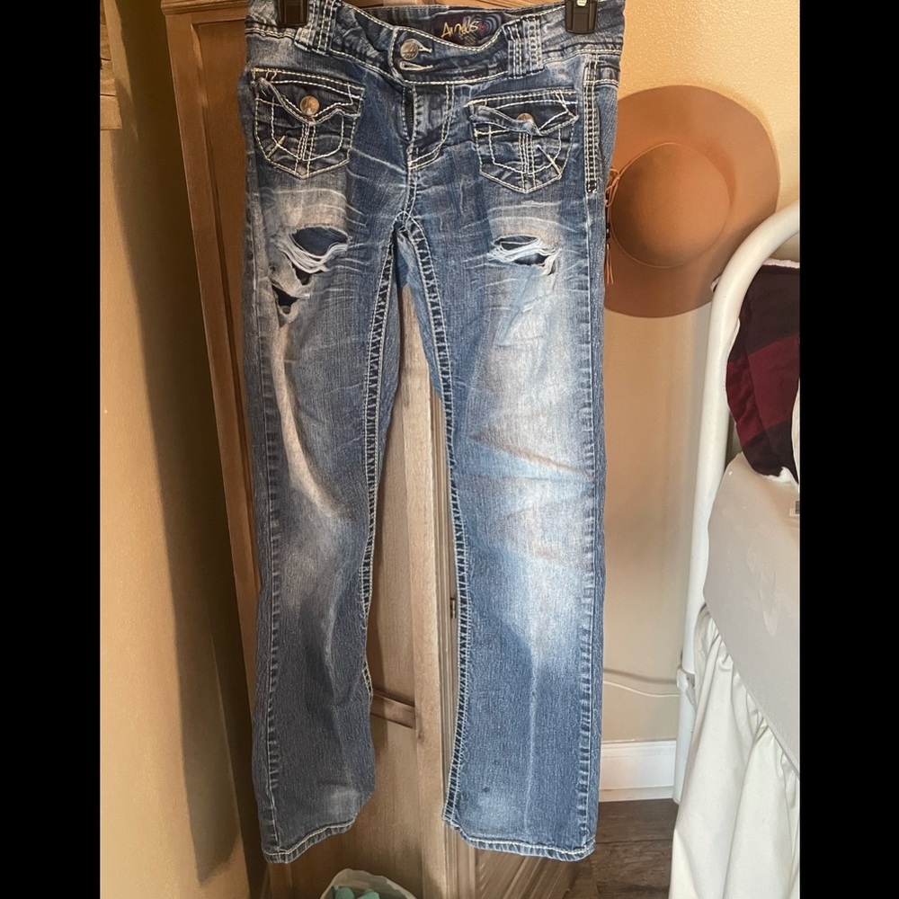 Women’s Ripped Jeans